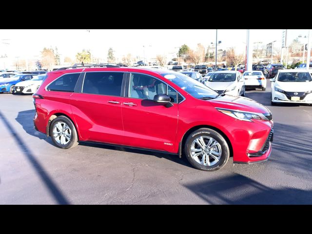 2021 Toyota Sienna XSE