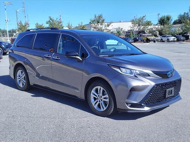 2021 Toyota Sienna XSE