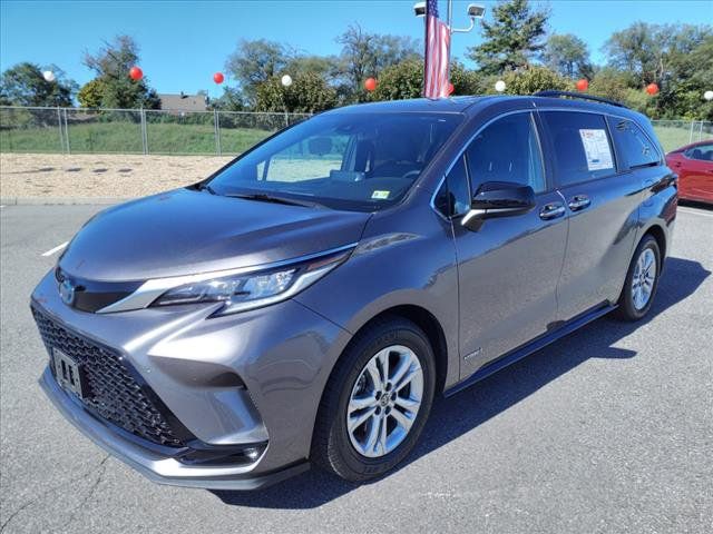 2021 Toyota Sienna XSE