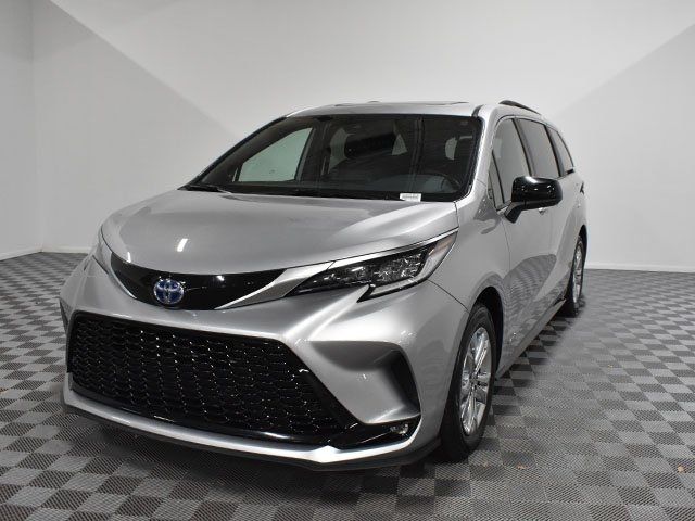 2021 Toyota Sienna XSE