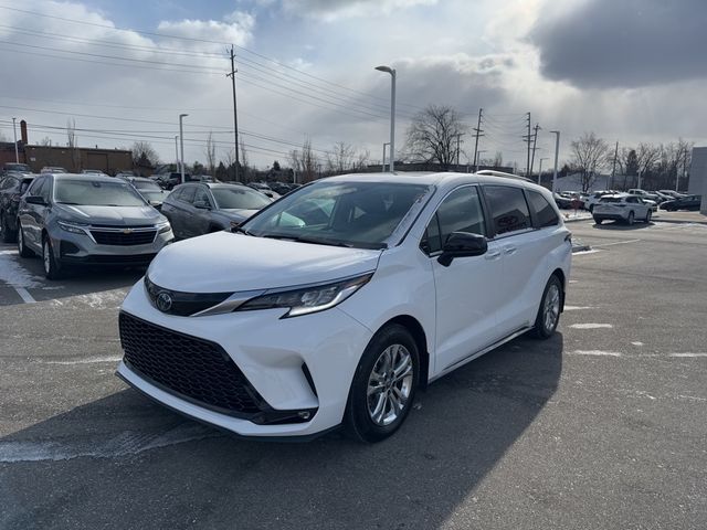 2021 Toyota Sienna XSE