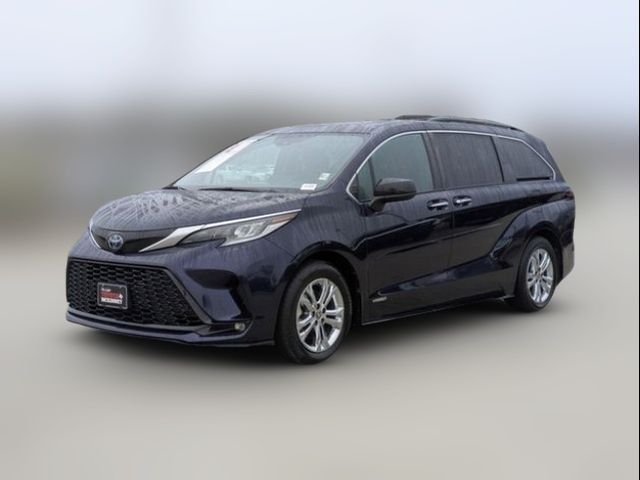 2021 Toyota Sienna XSE