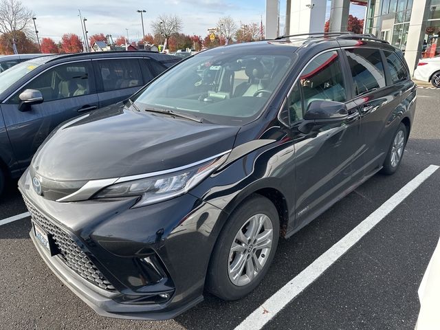 2021 Toyota Sienna XSE