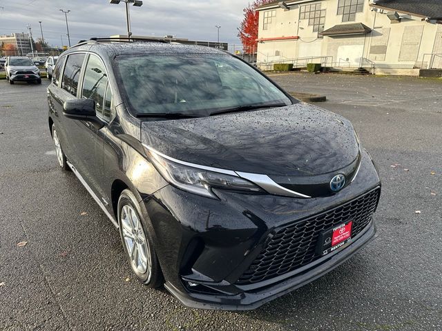 2021 Toyota Sienna XSE