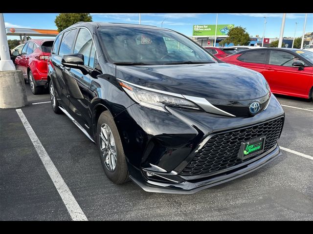 2021 Toyota Sienna XSE