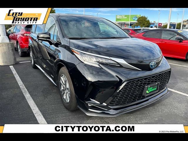 2021 Toyota Sienna XSE