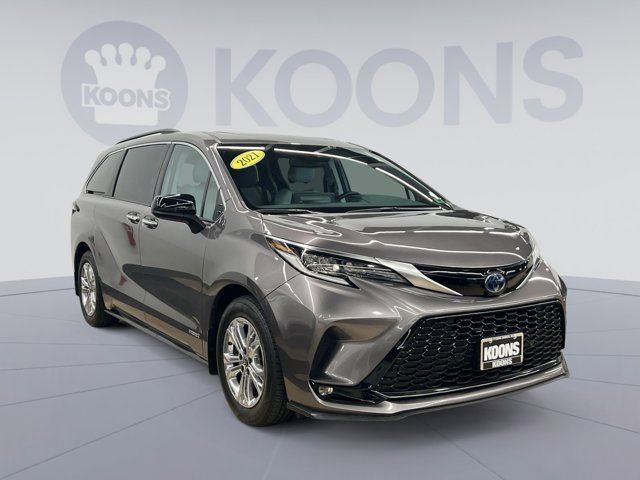 2021 Toyota Sienna XSE