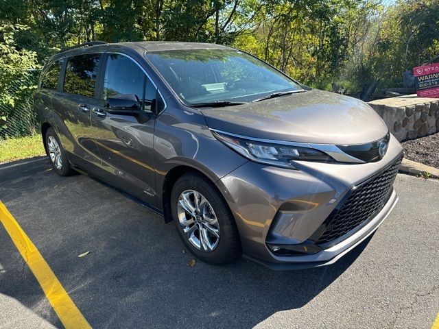 2021 Toyota Sienna XSE