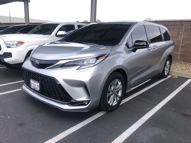 2021 Toyota Sienna XSE