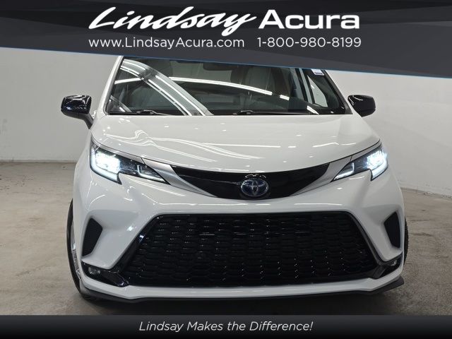 2021 Toyota Sienna XSE