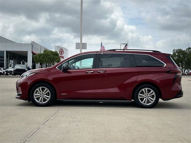 2021 Toyota Sienna XSE