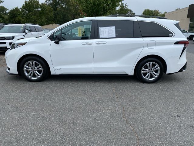 2021 Toyota Sienna XSE