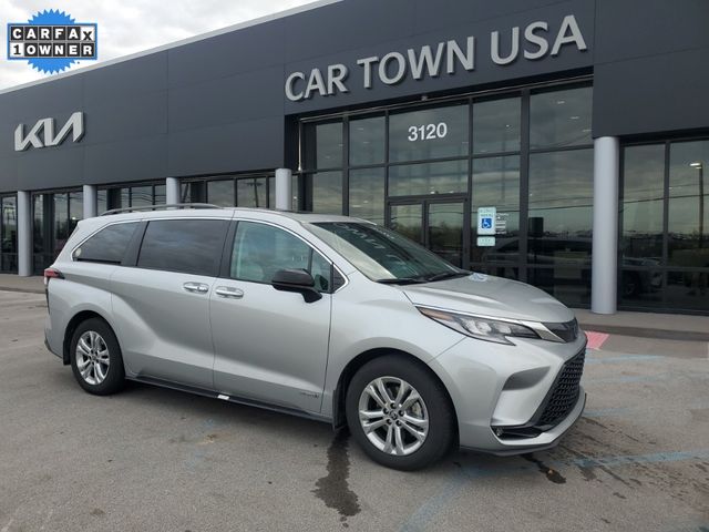 2021 Toyota Sienna XSE