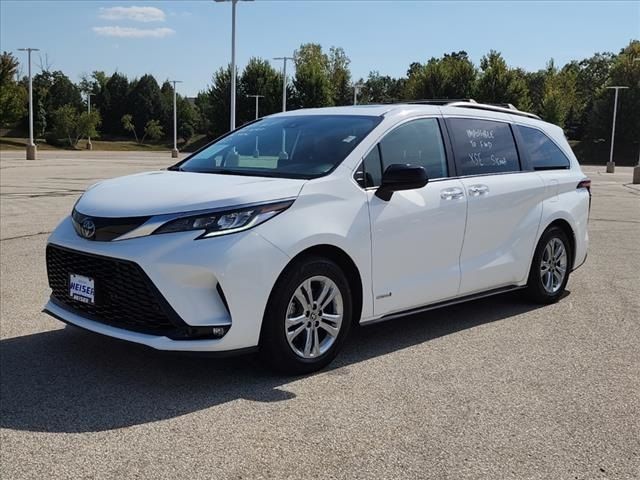 2021 Toyota Sienna XSE