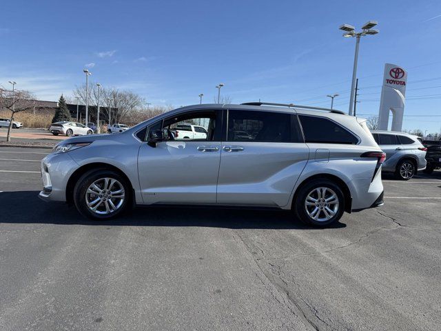 2021 Toyota Sienna XSE