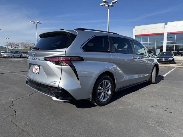 2021 Toyota Sienna XSE