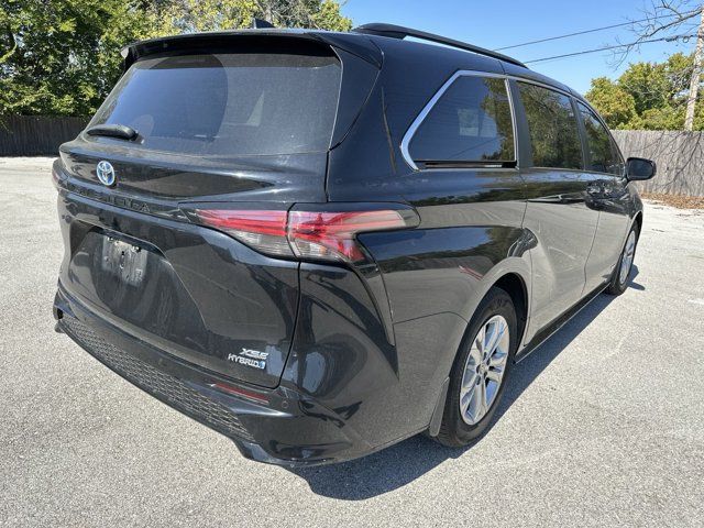 2021 Toyota Sienna XSE