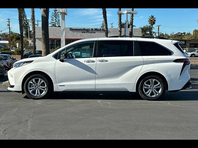 2021 Toyota Sienna XSE