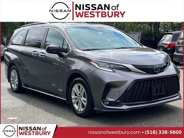 2021 Toyota Sienna XSE