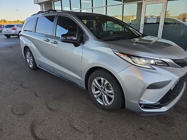 2021 Toyota Sienna XSE