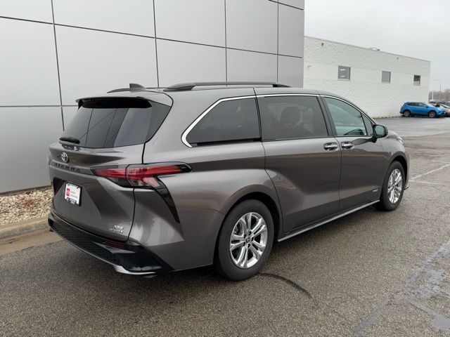 2021 Toyota Sienna XSE