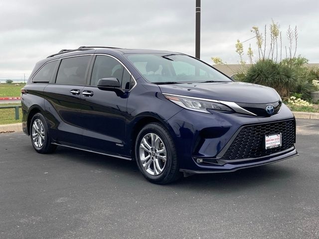 2021 Toyota Sienna XSE