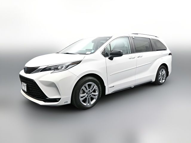 2021 Toyota Sienna XSE