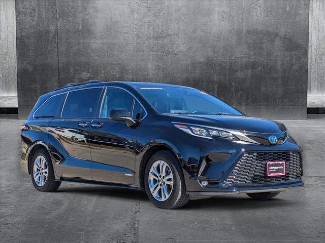 2021 Toyota Sienna XSE