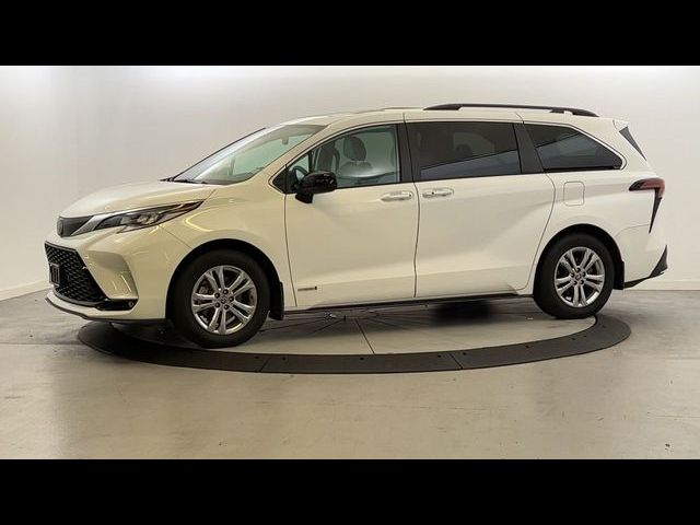 2021 Toyota Sienna XSE