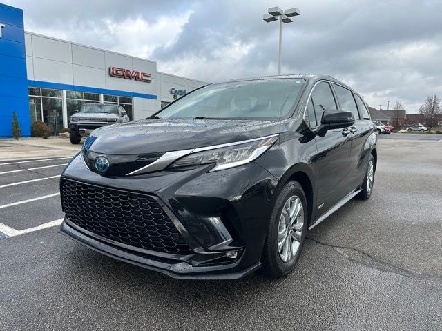 2021 Toyota Sienna XSE