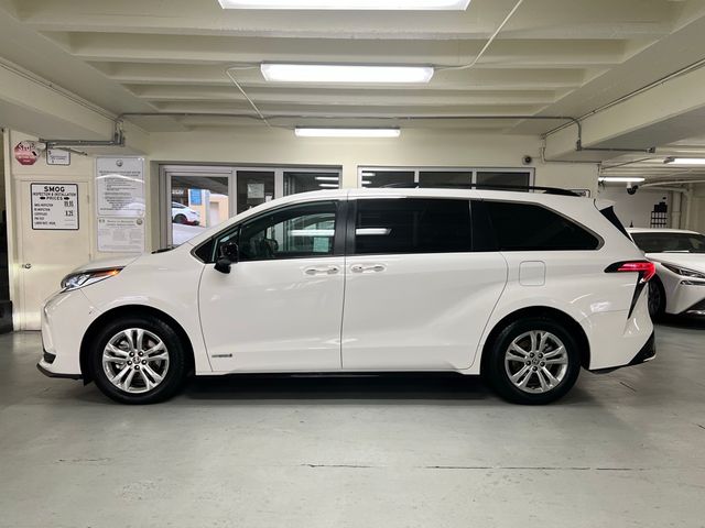 2021 Toyota Sienna XSE