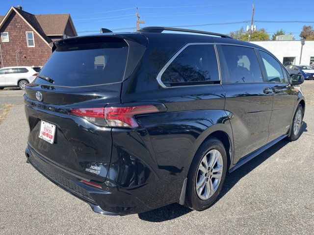 2021 Toyota Sienna XSE