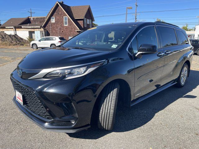 2021 Toyota Sienna XSE