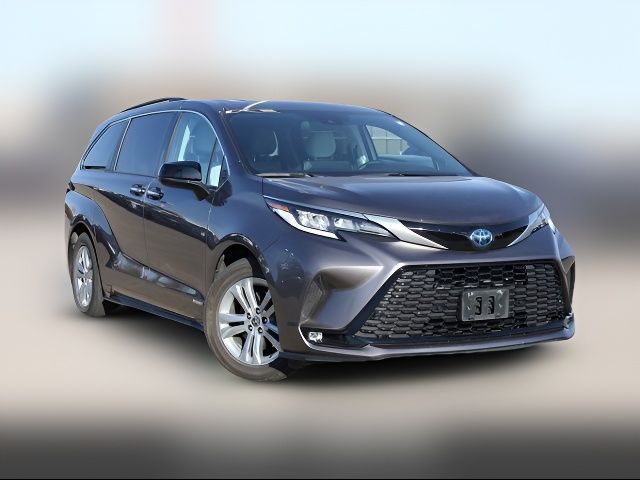 2021 Toyota Sienna XSE