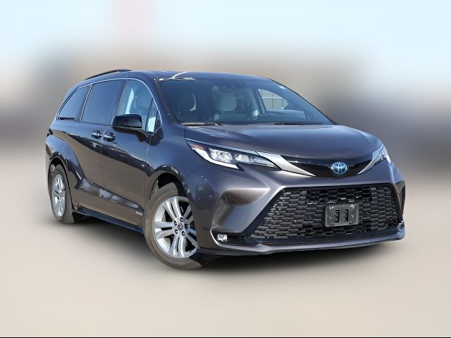 2021 Toyota Sienna XSE