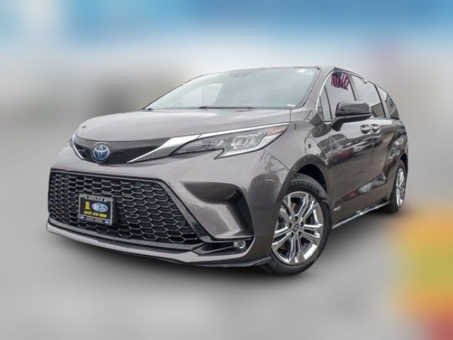 2021 Toyota Sienna XSE