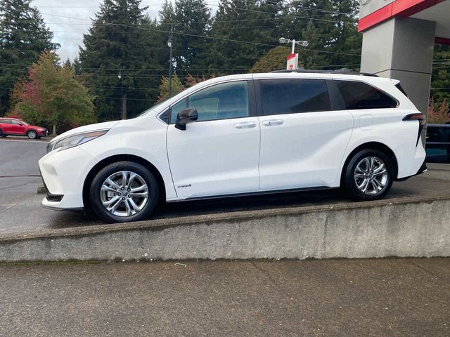 2021 Toyota Sienna XSE