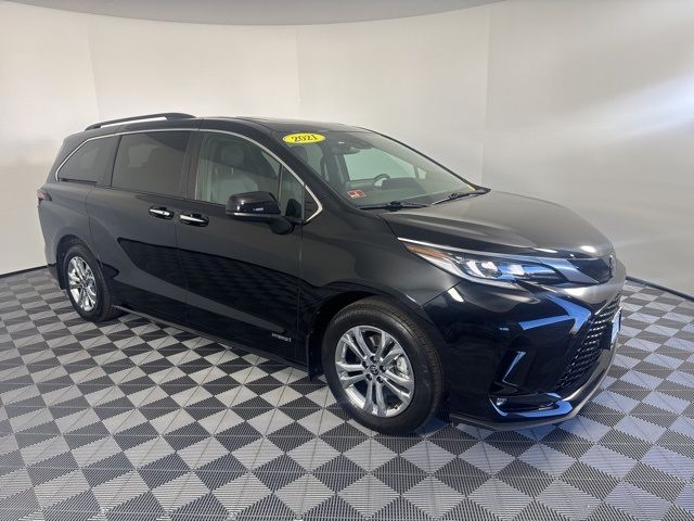 2021 Toyota Sienna XSE