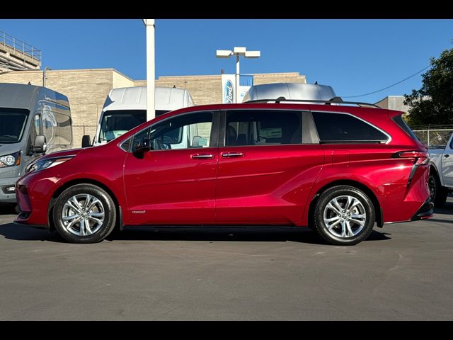 2021 Toyota Sienna XSE