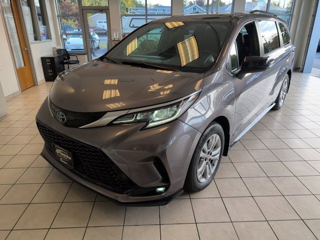 2021 Toyota Sienna XSE