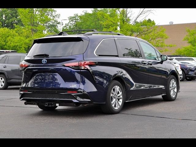 2021 Toyota Sienna XSE