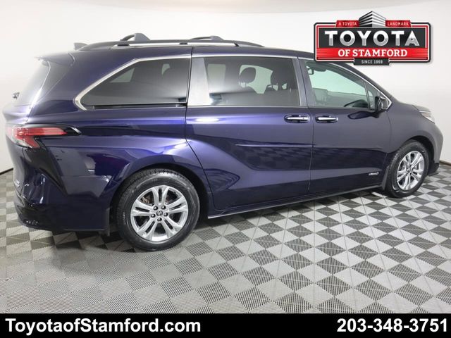 2021 Toyota Sienna XSE