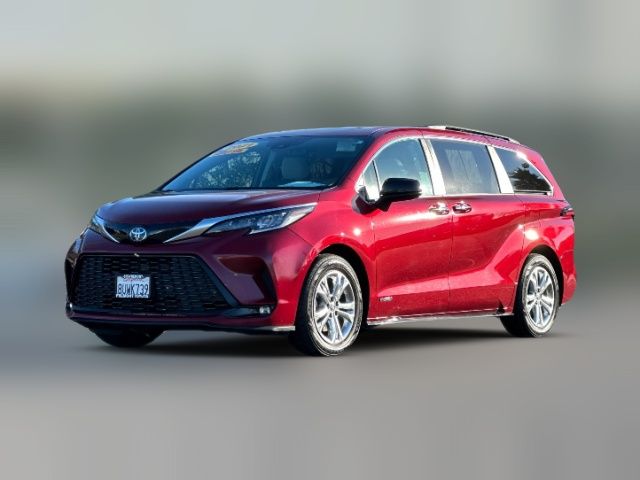 2021 Toyota Sienna XSE