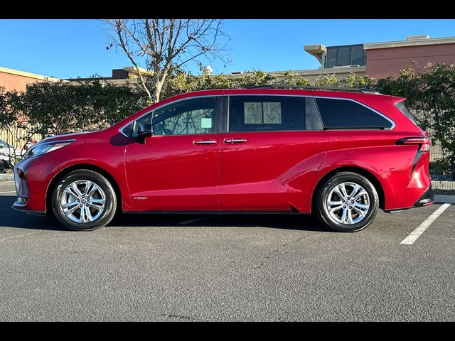 2021 Toyota Sienna XSE