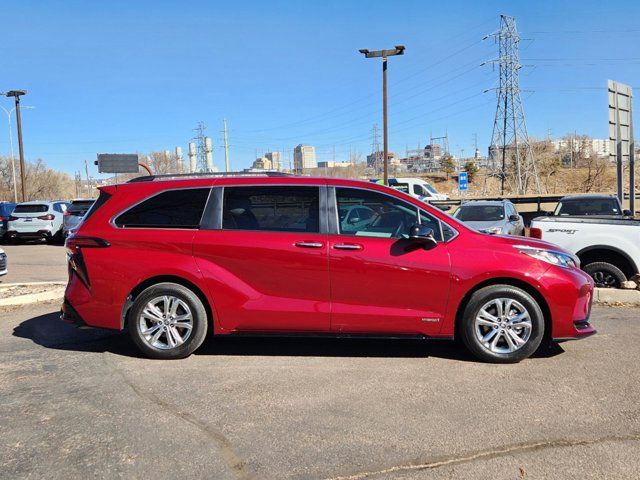 2021 Toyota Sienna XSE