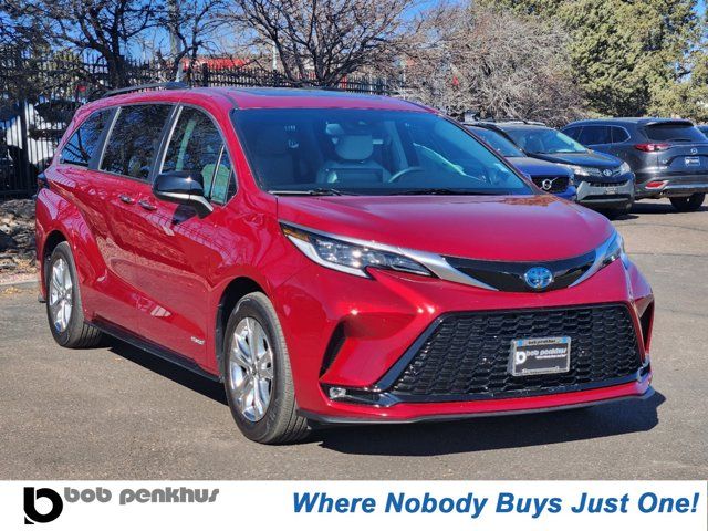 2021 Toyota Sienna XSE