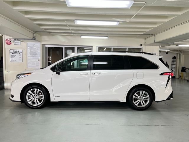 2021 Toyota Sienna XSE