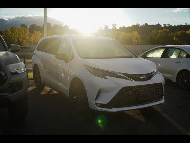 2021 Toyota Sienna XSE