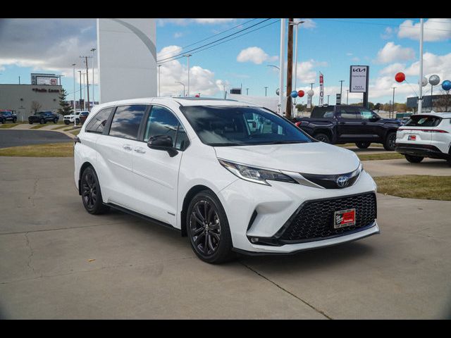 2021 Toyota Sienna XSE