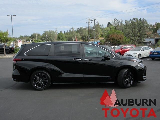 2021 Toyota Sienna XSE